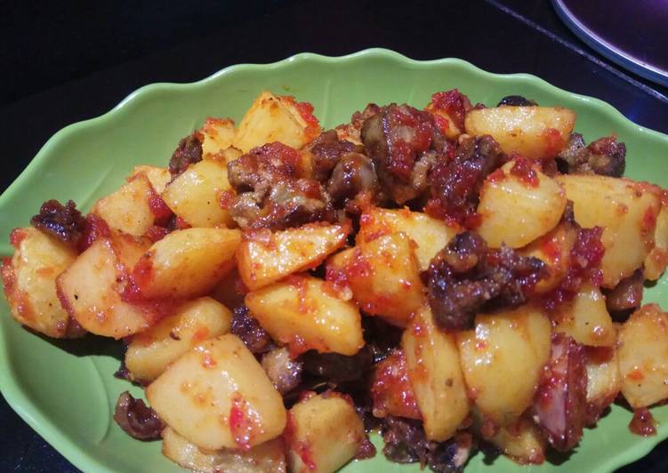 Resep Balado kentang+hati ampela simpel yang Enak Banget