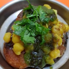 A picture of Aaloo tikki (potato tikki).