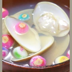 A picture of A Chef's Recipe for Hamaguri Clam Broth for Girl's Day.