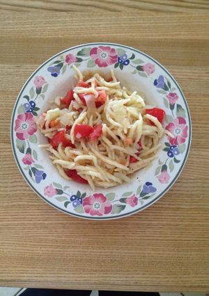 A picture of Easy Onion Tomato Pasta.