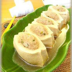 A picture of Healthy Simmered Koya Dofu with Tofu and Meat Filling.