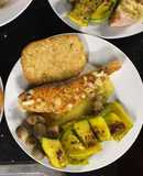 Cá hồi áp chảo sốt chanh leo và rau củ nướng