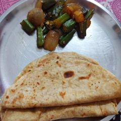 A picture of Bhindi do pyaza.