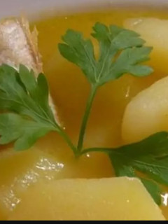 Una foto de Sopa de pescado "en blanco"