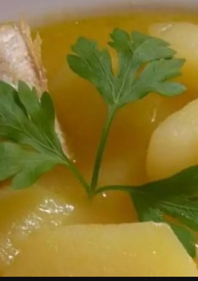 Una foto de Sopa de pescado "en blanco"