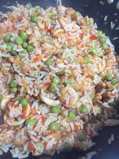 Una foto de Arroz con mix de mariscos 🦐 🦞 🐙