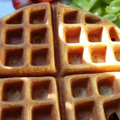 A picture of The BEST waffles EVERRRRRR.
