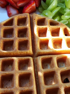 A picture of The BEST waffles EVERRRRRR.