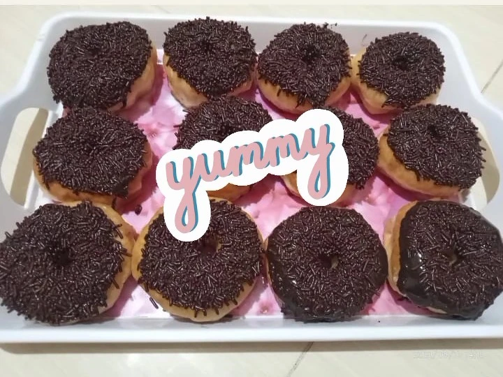 Cara Mudah Membikin Resep Donat kentang lembut full topping coklat yang Enak Banget Anti Ribet, Mantap