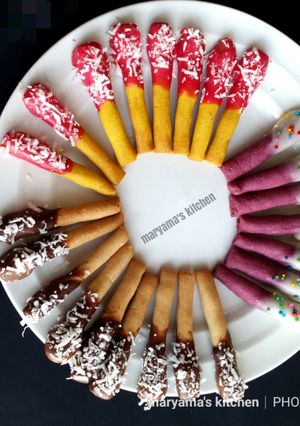 A picture of Chocolate covered Cookie sticks.