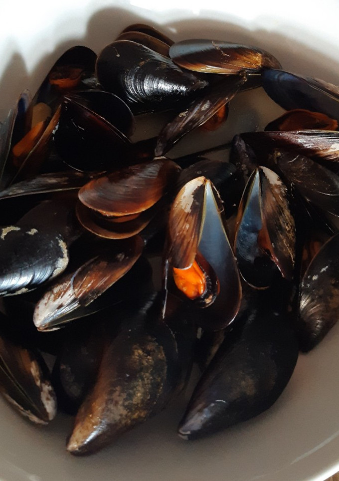 Una foto de Mejillones al vapor