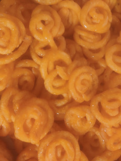 ஜிலேபி (Jelabi recipe in tamil) செய்முறை முக்கிய புகைப்படம்