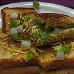 A picture of Tawa cheese sandwich.