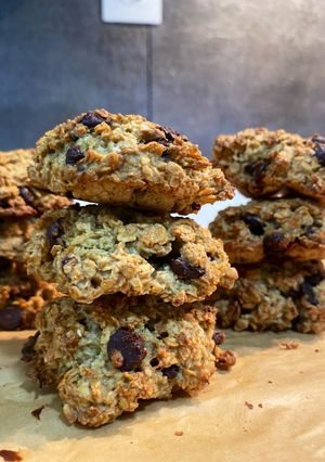 A picture of Oatmeal, Banana, and Chocolate Chip Cookies 🍪.