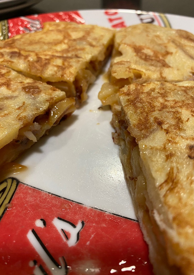 Una foto de Tortilla de patatas con chorizo
