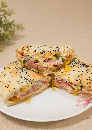 عکسی از دستور کیک کالباس و ژامبون