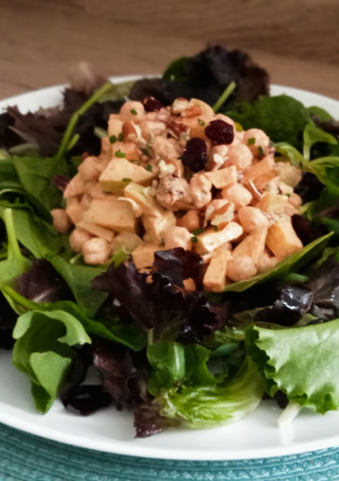 Una foto de Ensalada exprés de garbanzos