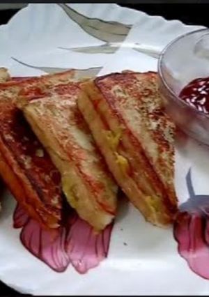 A picture of Veg Mayonnaise Bread Toast.