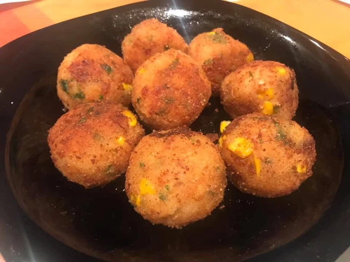 Simple Way Prepare Recipe Rice &amp;amp; corn balls that is Really Delicious, Can Spoil the Tongue}