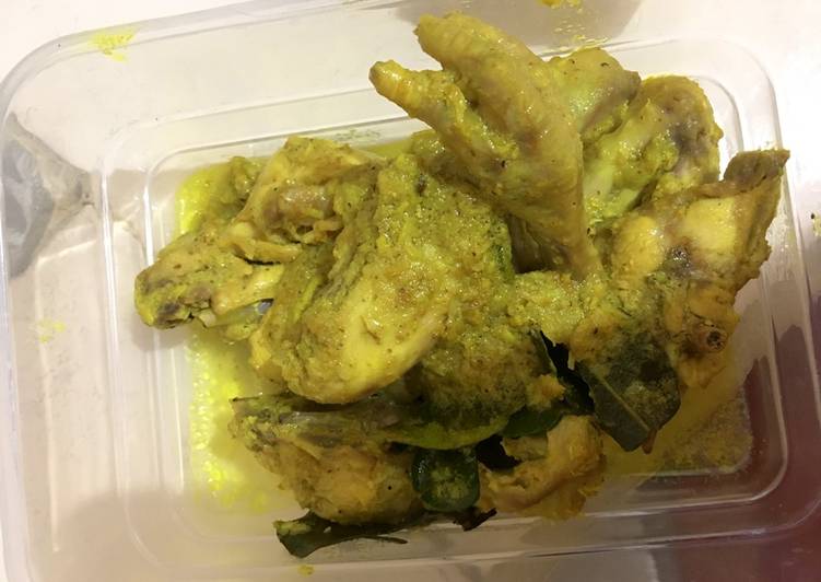 Resep Ayam Ungkep oleh Ajeng Dwi Puspitasari - Cookpad