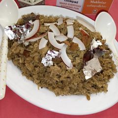 A picture of Gur wale rice.