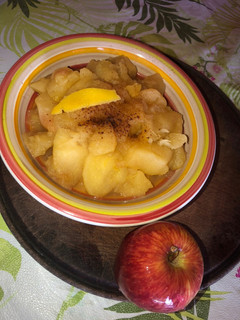 Una foto de Compota de manzana 🍎 sin azúcar 😋