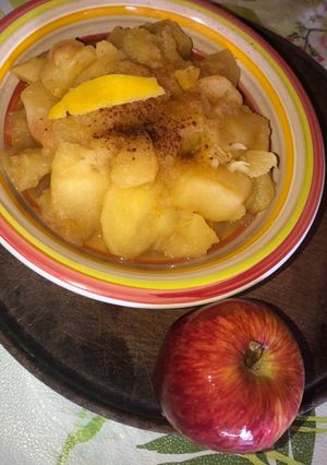 Una foto de Compota de manzana 🍎 sin azúcar 😋