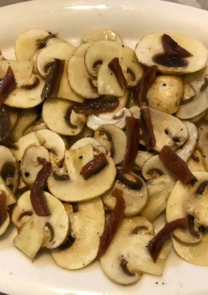 Una foto de Tercera Ensalada de 4 (bueno 2) Ingredientes