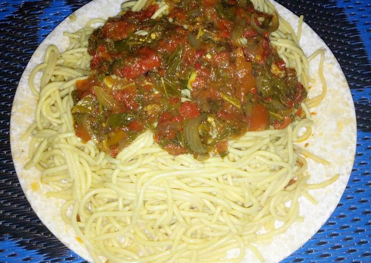 Spaghetti with vegetable stew