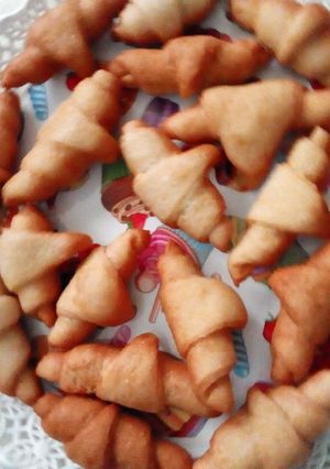 A picture of Croissant doughnuts.