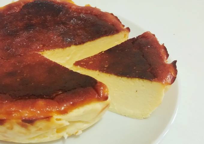 Super Easy San Sebastian/ Burnt Basque Cheesecake
