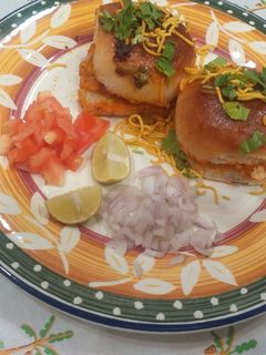 मसाला पाव (Masala pav recipe in hindi) रेसिपी मुख्य फोटो