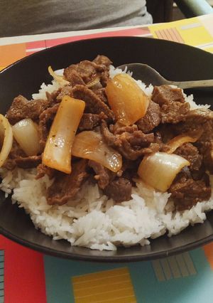 Hình của món Bò xào hành tây.