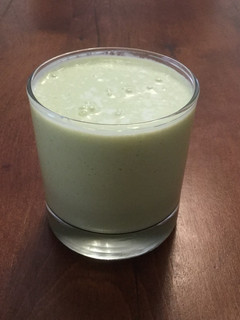Una foto de Leche con palta