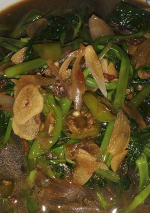 Foto resep Tumis kangkung (lagi) #BikinRamadanBerkesan