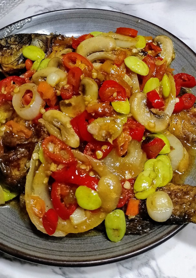 Foto resep Ikan Mas Pete Jamur