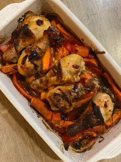 A picture of Easy chicken with vegetables.