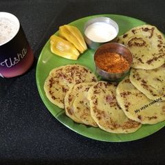 A picture of Jackfruit onion dosa.