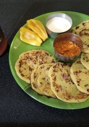 A picture of Jackfruit onion dosa.