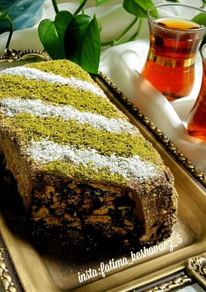 عکسی از دستور کیک یخچالی