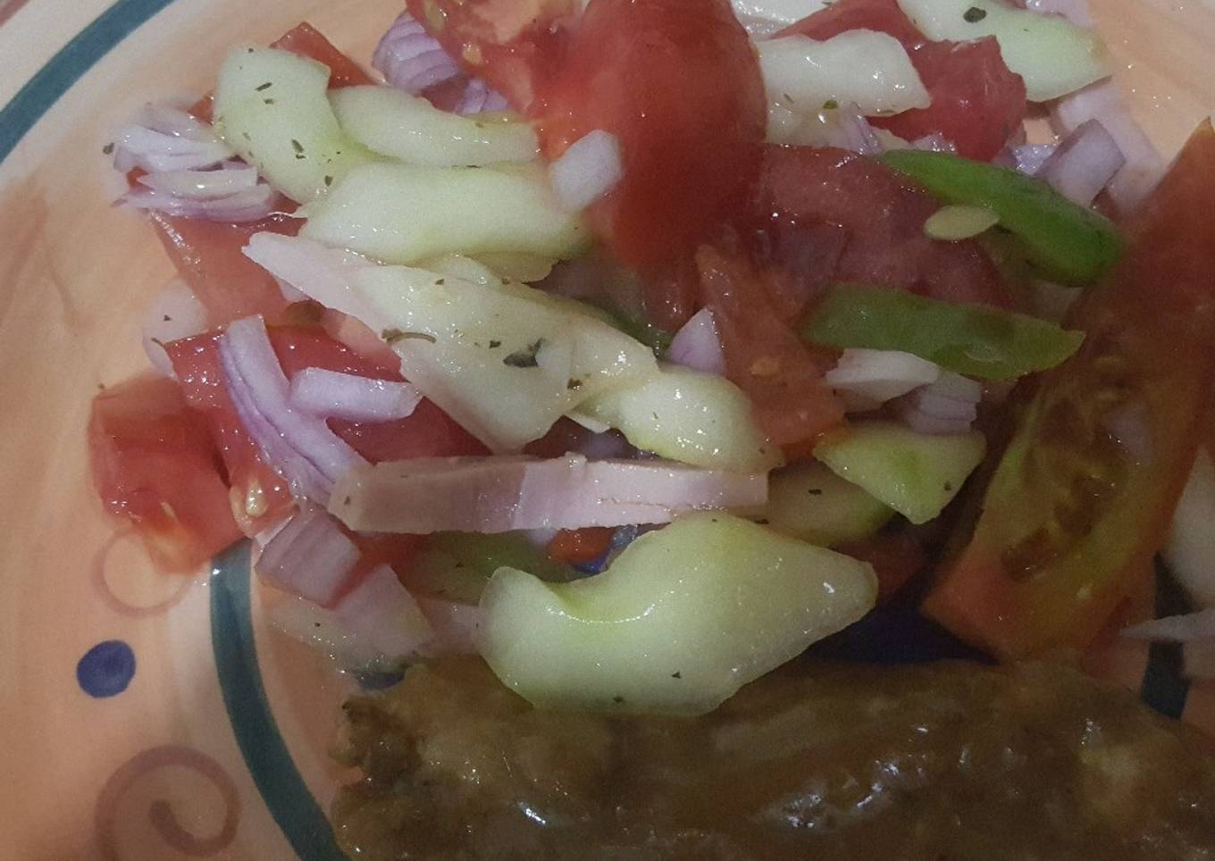 Ensalada de pepinos y tomates