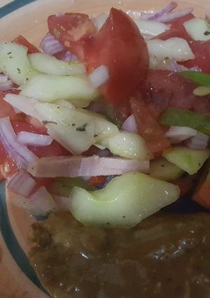 Una foto de Ensalada de pepinos y tomates