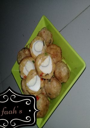 A picture of Yam balls with egg.