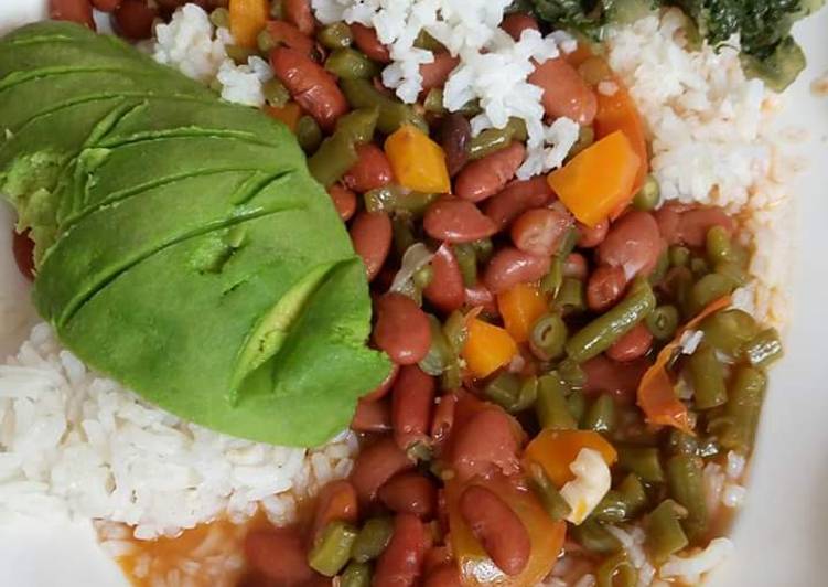 Simple Way to Make Super Quick Homemade Rice, Bean and Spinach