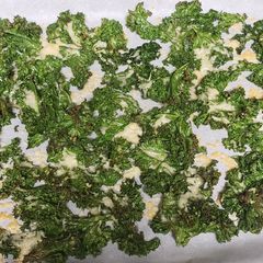 A picture of Kale chips.