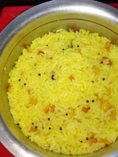 எலுமிச்சை சாதம் (Elumichai saatham recipe in tamil) செய்முறை முக்கிய புகைப்படம்