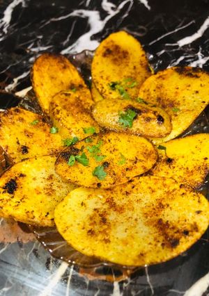 A picture of Fry slice potato🥔فراٸی سلاٸس پٹاٹو🥔.