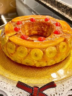 Una foto de Pastel con plátano y caramelo