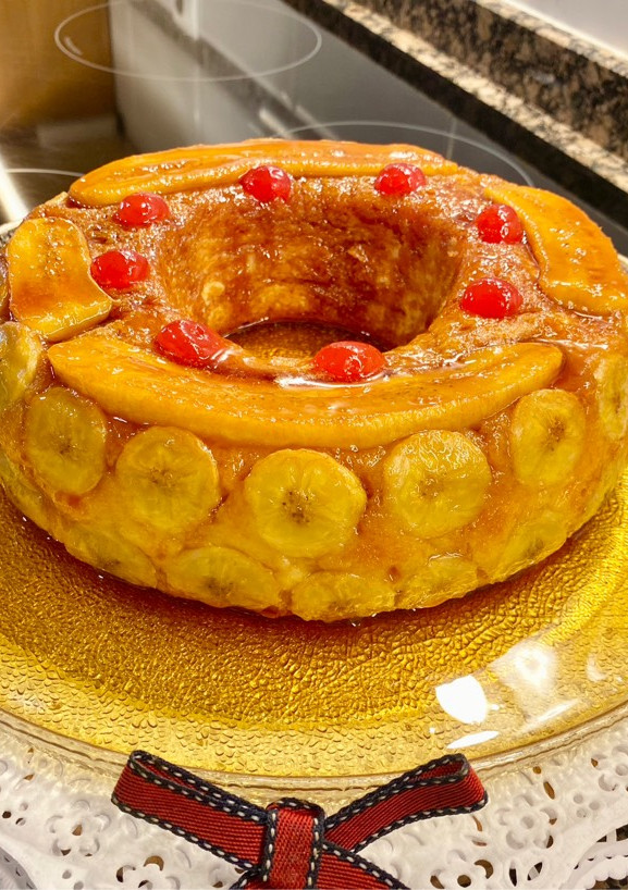 Una foto de Pastel con plátano y caramelo