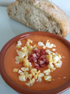 Una foto de Salmorejo cordobés con Mambo Cecotec